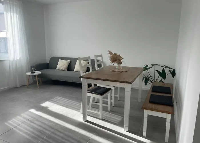 Kissel In Den Weinbergen Lägenhet